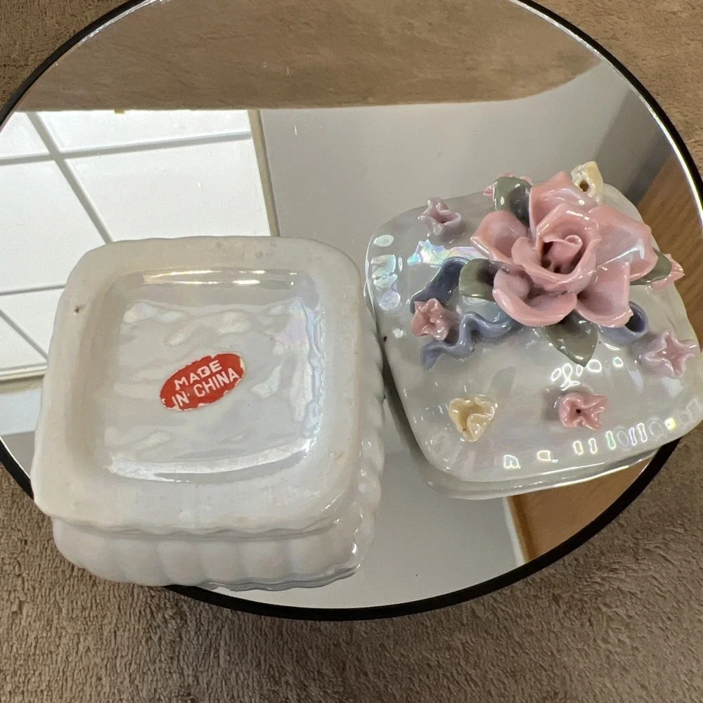 Vintage Lusterware Pink White 3D Roses Trinket Vanity‎ Box 2.5